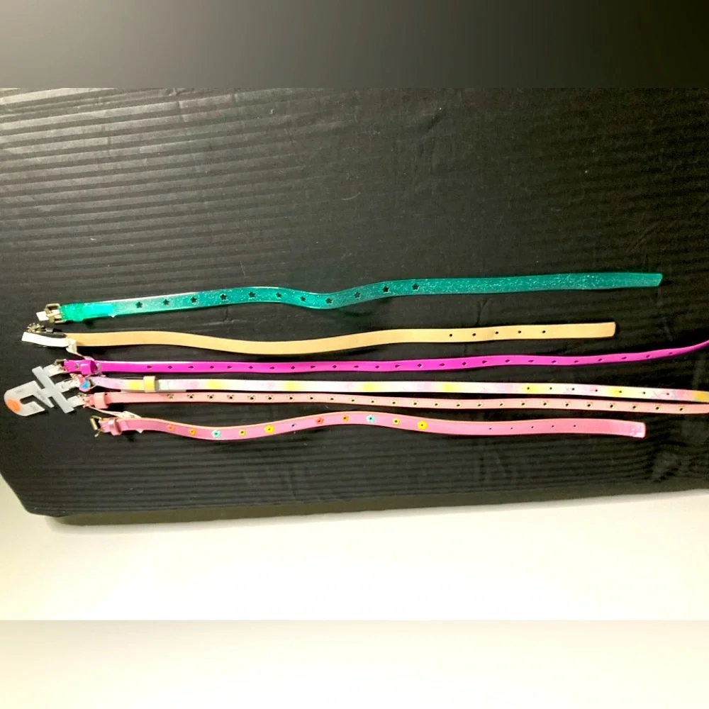 girls size s/m colorful belt set